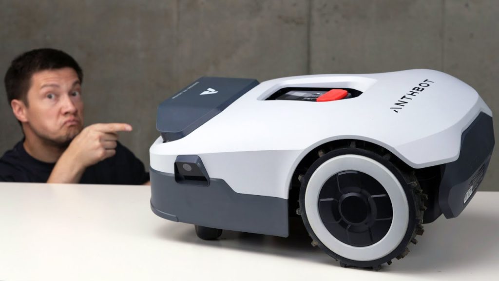 Smart Lawn Care: How a Robot Mower Saves Time and Energy